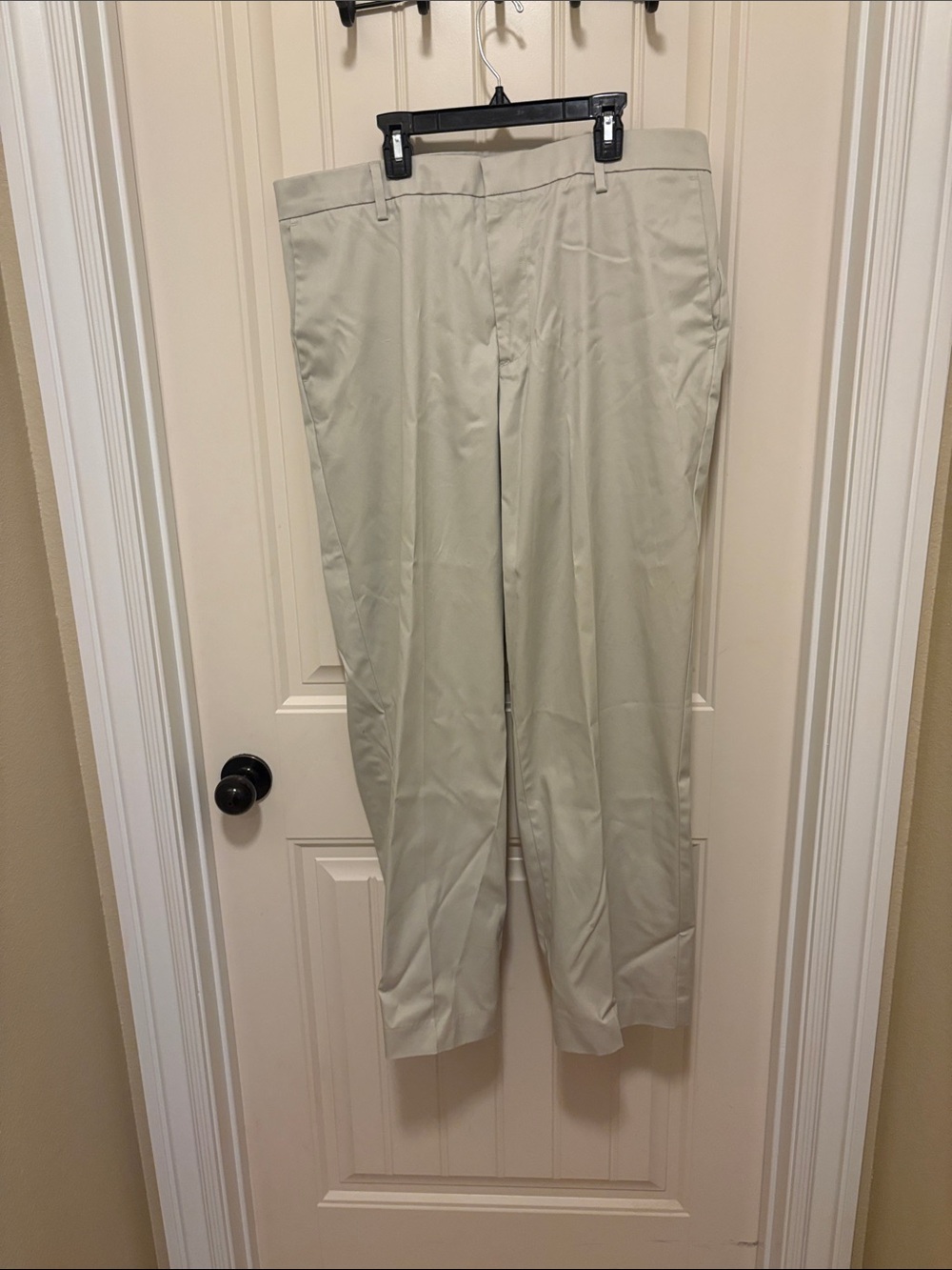 36x30 Iron Free Dockers Men's Straight Fit Dress Pants in Light Khaki